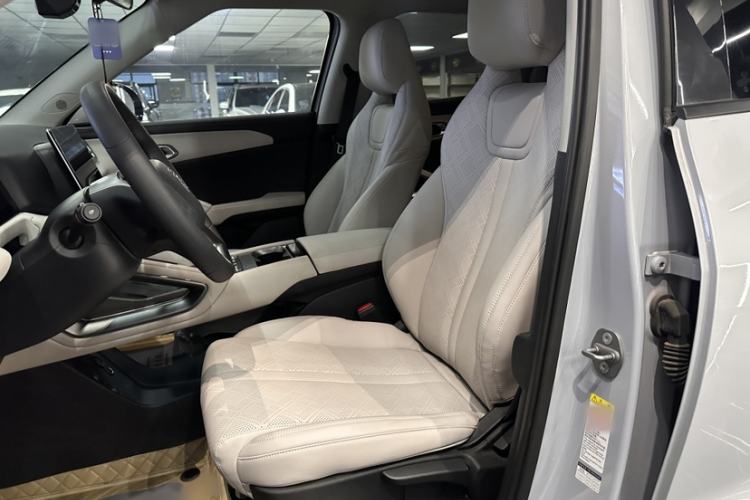 Used BYD Yuan UP 2024 401 km Active Version Left Front Seat