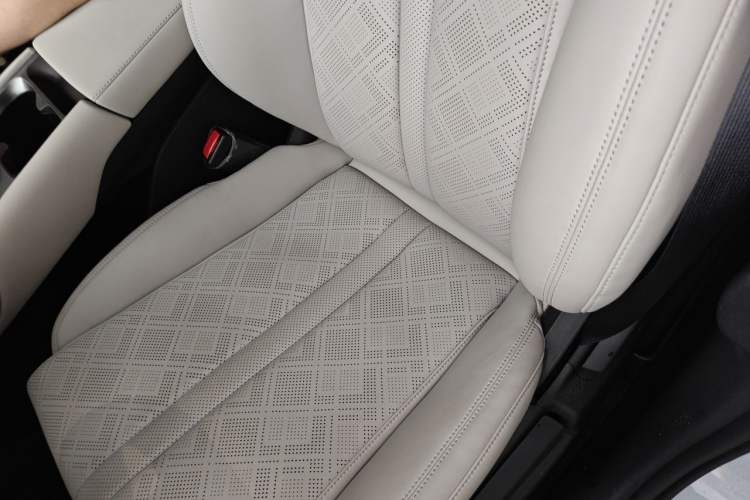 Used BYD Yuan UP 2024 401 km Active Version Left Front Seat