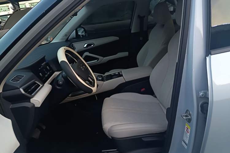 Used BYD Yuan UP 2024 401 km Active Version Left Front Seat
