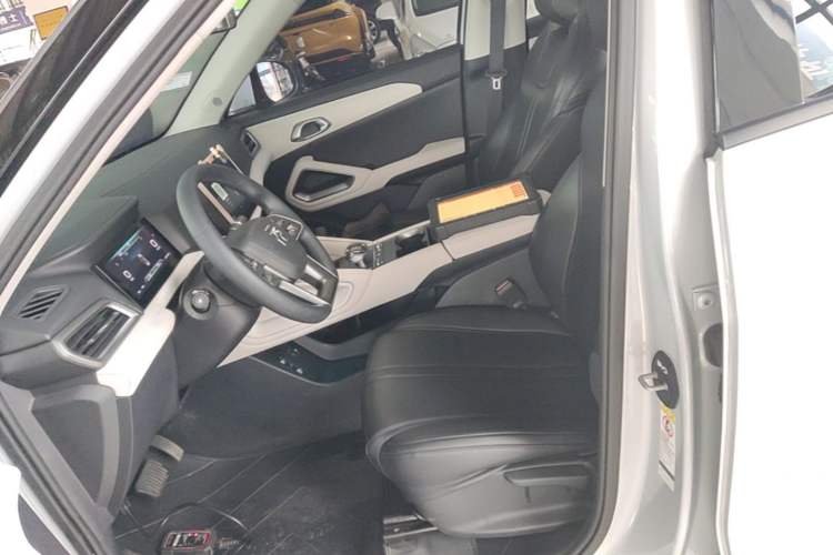 Used BYD Yuan UP 2024 401 km Active Version Left Front Seat