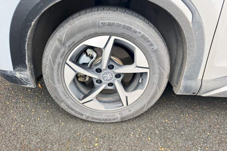 Used BYD Yuan UP 2024 401KM Beyond Edition Left Front Wheel Hub