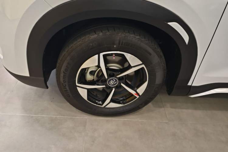 Used BYD Yuan UP 2024 401KM Leading Edition Left Front Wheel Hub