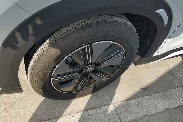 Used BYD Yuan UP 2024 401KM Beyond Edition Left Front Wheel Hub