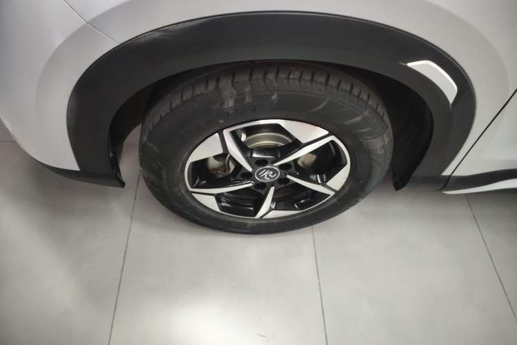 Used BYD Yuan UP 2024 401KM Leading Edition Left Front Wheel Hub
