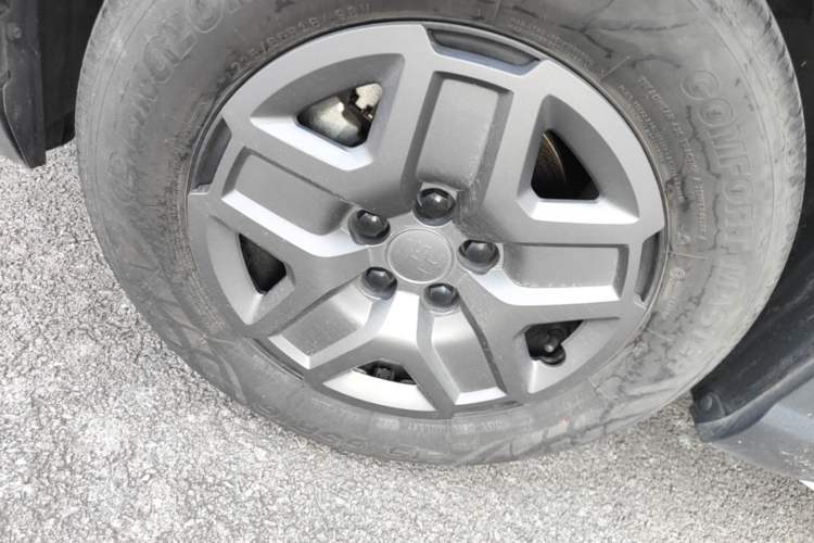 Used BYD Yuan UP 2024 401 km Active Version Left Front Wheel Hub