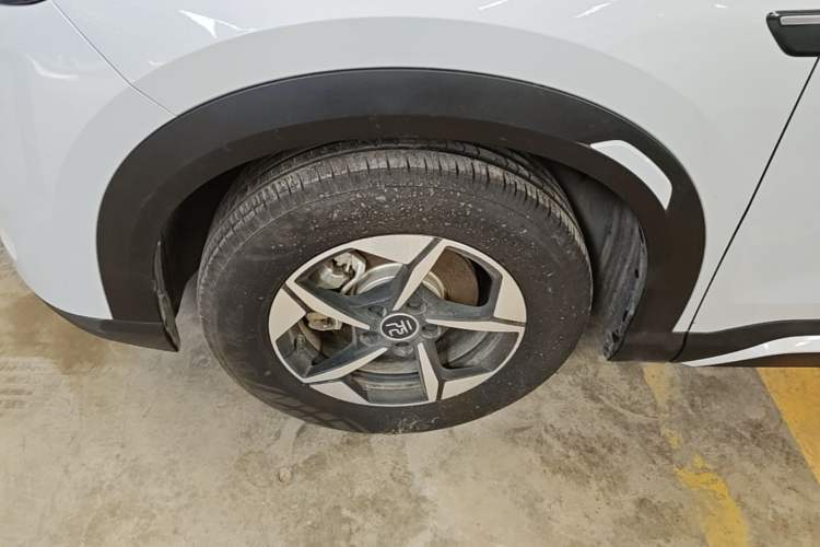 Used BYD Yuan UP 2024 401KM Leading Edition Left Front Wheel Hub