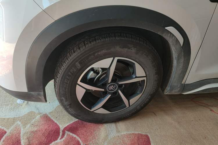 Used BYD Yuan UP 2024 401KM Leading Edition Left Front Wheel Hub