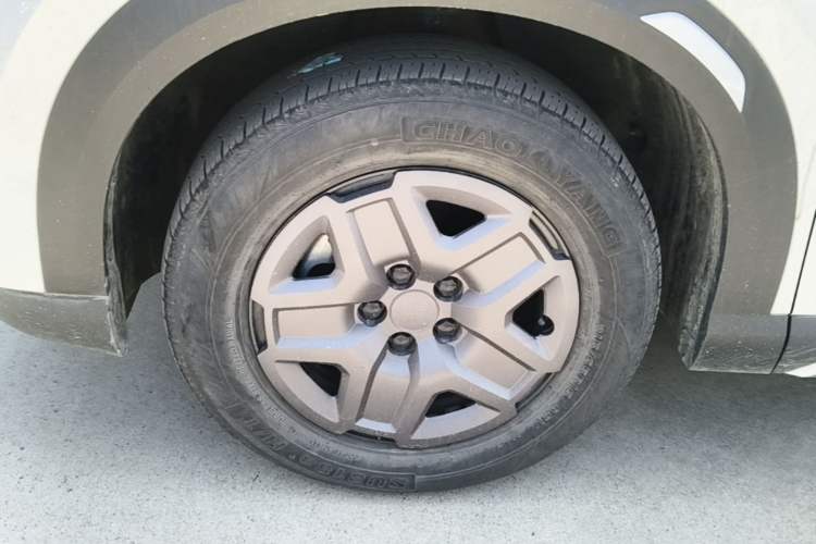 Used BYD Yuan UP 2024 401 km Active Version Left Front Wheel Hub