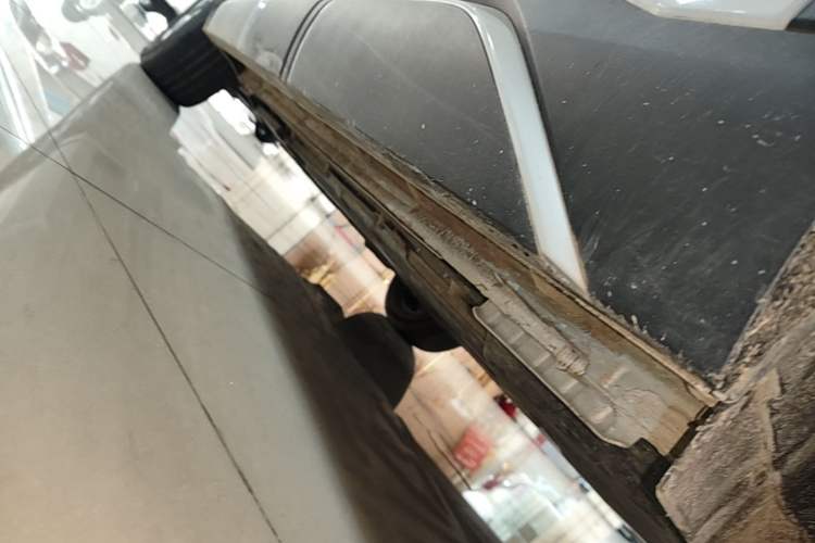 Used BYD Yuan UP 2024 401 km Active Version Left Side Sill