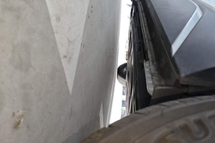 Used BYD Yuan UP 2024 401 km Active Version Left Side Sill