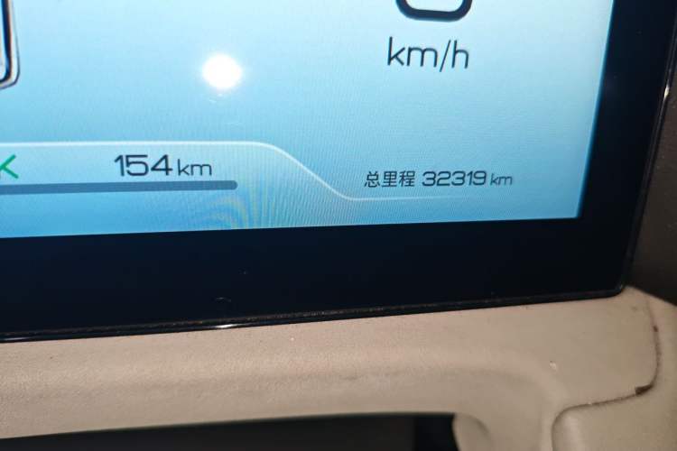 Used BYD Yuan UP 2024 401KM Leading Edition Odometer Close Up