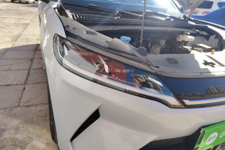 Used BYD Yuan UP 2024 301KM Leading Edition Right Front Headlight