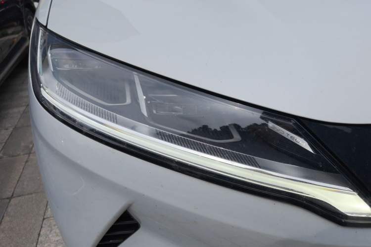 Used BYD Yuan UP 2024 401 km Active Version Right Front Headlight