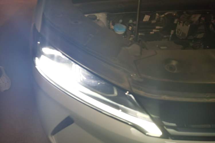Used BYD Yuan UP 2024 401KM Leading Edition Right Front Headlight
