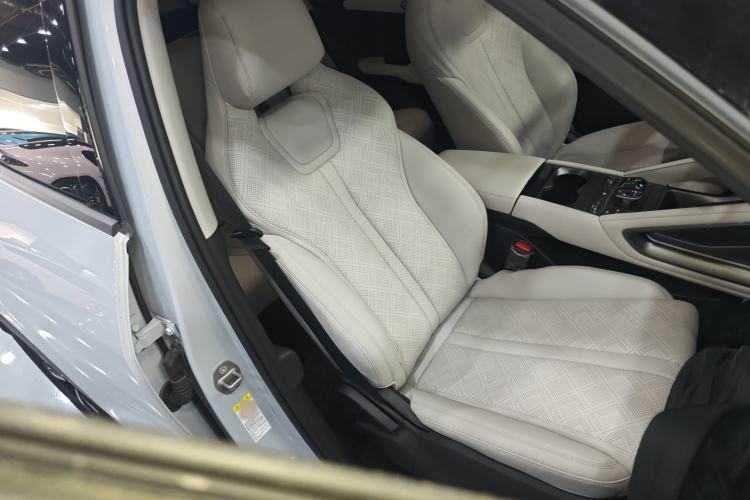 Used BYD Yuan UP 2024 401KM Leading Edition Right Front Seat