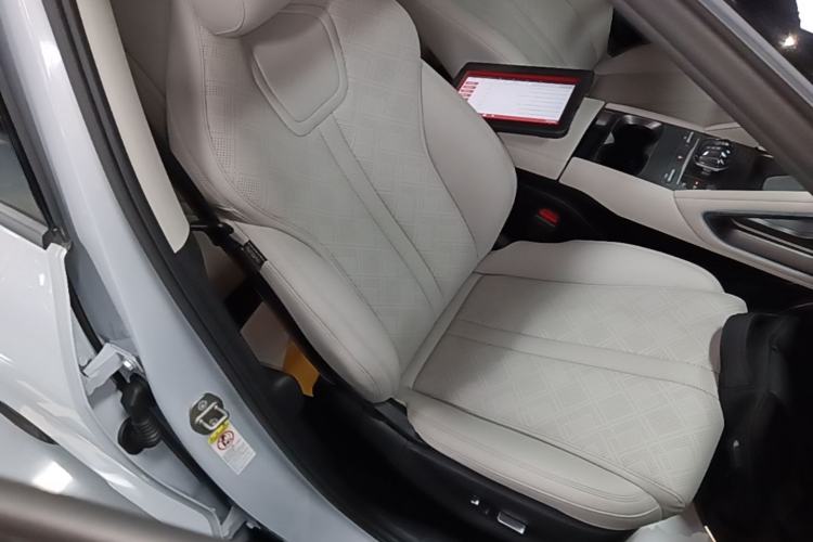 Used BYD Yuan UP 2024 401KM Beyond Edition Right Front Seat