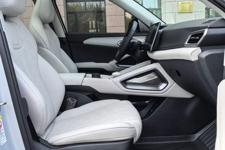 Used BYD Yuan UP 2024 401KM Beyond Edition Right Front Seat