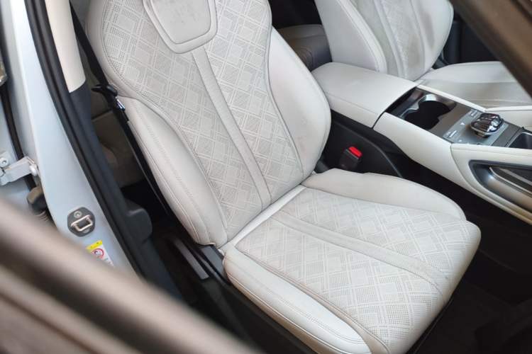 Used BYD Yuan UP 2024 401 km Active Version Right Front Seat