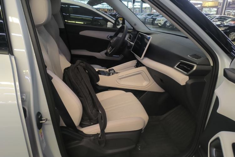 Used BYD Yuan UP 2024 401KM Leading Edition Right Front Seat