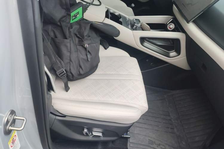 Used BYD Yuan UP 2024 401KM Beyond Edition Right Front Seat