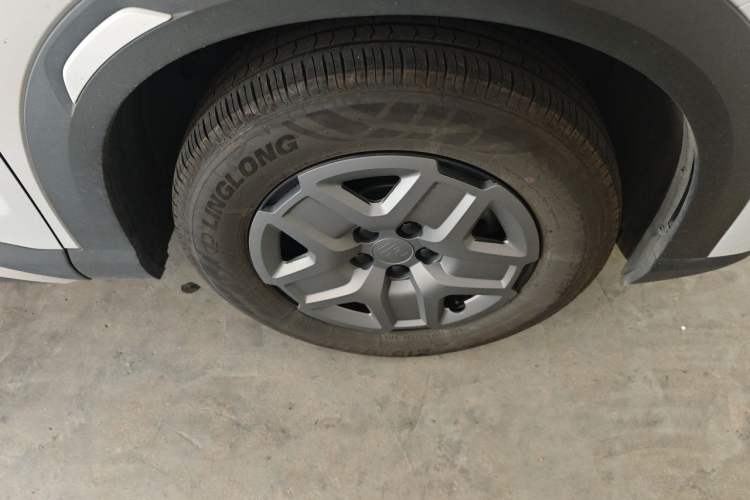 Used BYD Yuan UP 2024 401 km Active Version Right Front Wheel Hub