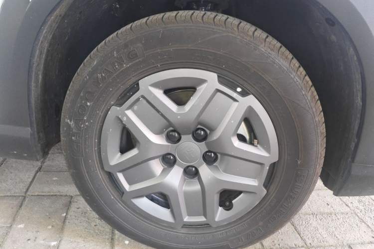 Used BYD Yuan UP 2024 401 km Active Version Right Front Wheel Hub