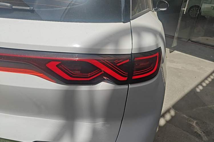 Used BYD Yuan UP 2024 401KM Leading Edition Right Rear Taillight