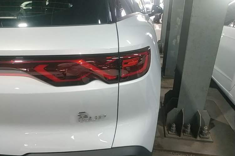 Used BYD Yuan UP 2024 401KM Beyond Edition Right Rear Taillight