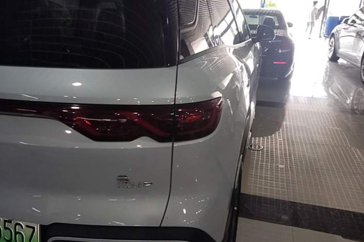 Used BYD Yuan UP 2024 401 km Active Version Right Rear Taillight
