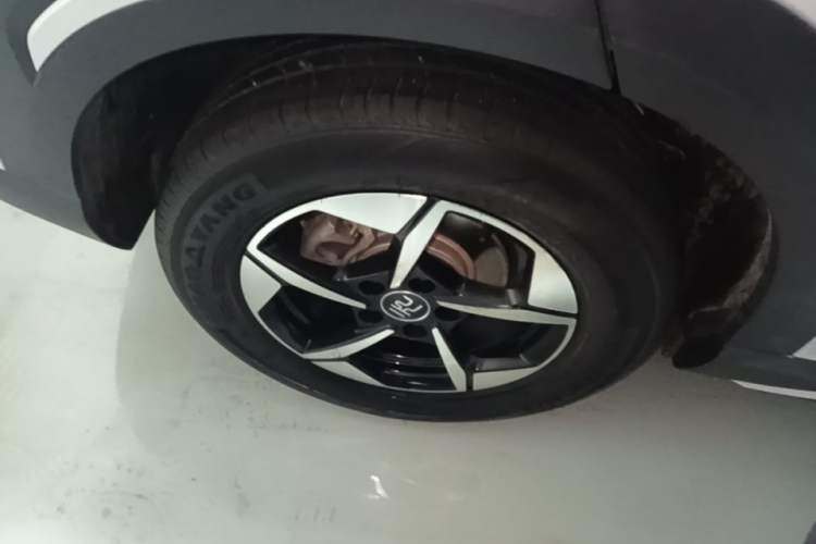 Used BYD Yuan UP 2024 401KM Leading Edition Right Rear Wheel Hub