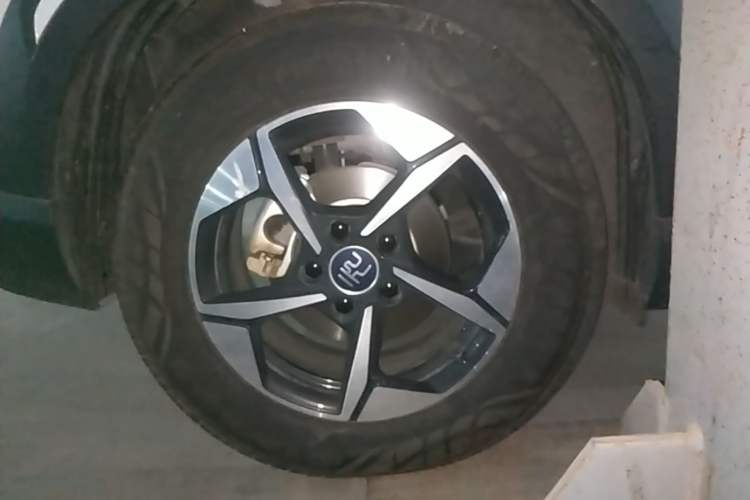 Used BYD Yuan UP 2024 401KM Beyond Edition Right Rear Wheel Hub