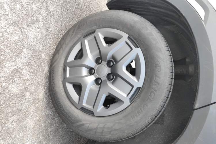 Used BYD Yuan UP 2024 401 km Active Version Right Rear Wheel Hub