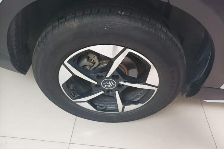 Used BYD Yuan UP 2024 401KM Beyond Edition Right Rear Wheel Hub