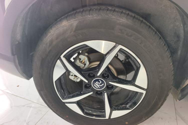 Used BYD Yuan UP 2024 401KM Leading Edition Right Rear Wheel Hub