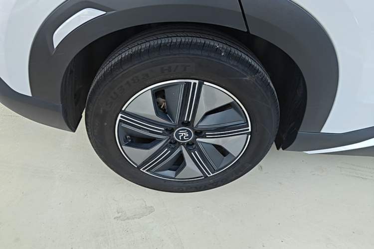 Used BYD Yuan UP 2024 401KM Beyond Edition Right Rear Wheel Hub