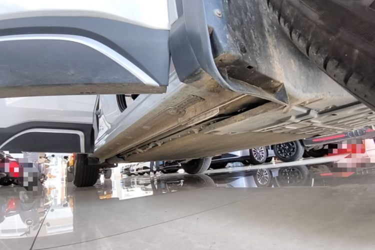 Used BYD Yuan UP 2024 401 km Active Version Right Side Sill