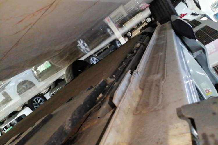 Used BYD Yuan UP 2024 401 km Active Version Right Side Sill