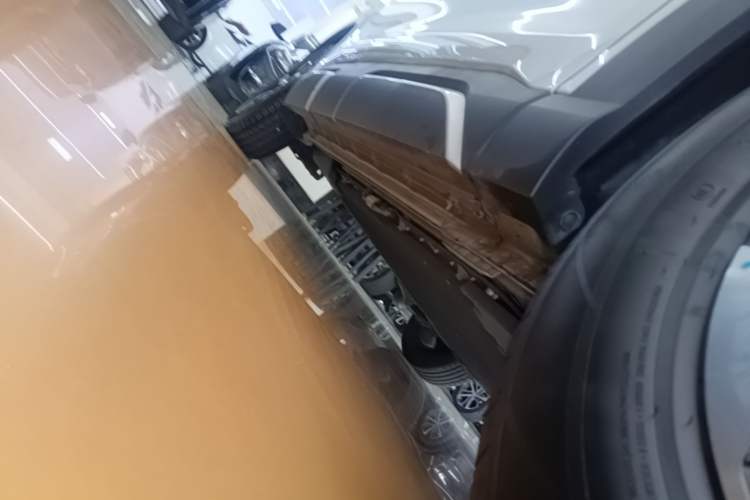 Used BYD Yuan UP 2024 401KM Leading Edition Right Side Sill