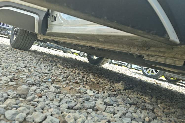 Used BYD Yuan UP 2024 401KM Leading Edition Right Side Sill