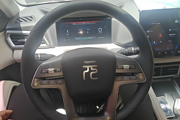 Used BYD Yuan UP 2024 401KM Leading Edition Steering Wheel