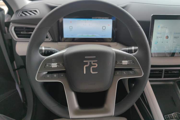 Used BYD Yuan UP 2024 401 km Active Version Steering Wheel
