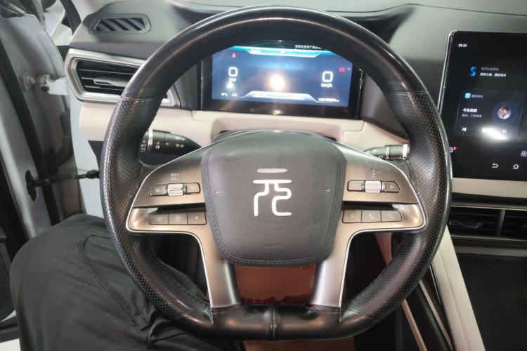 Used BYD Yuan UP 2024 401KM Leading Edition Steering Wheel