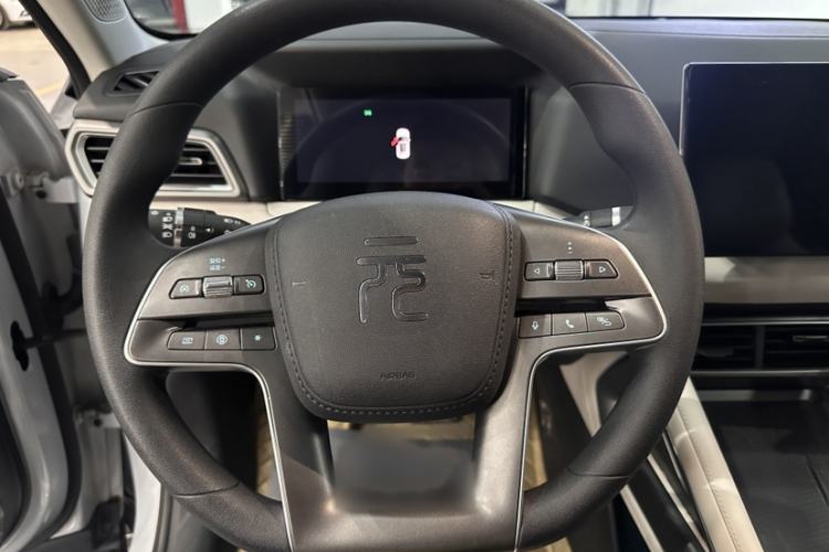 Used BYD Yuan UP 2024 401 km Active Version Steering Wheel