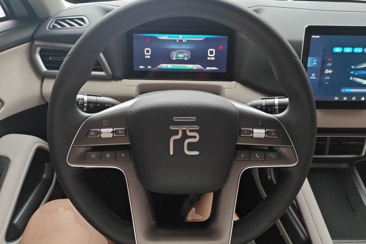 Used BYD Yuan UP 2024 401 km Active Version Steering Wheel