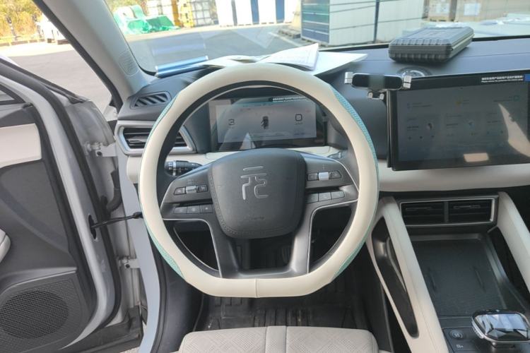 Used BYD Yuan UP 2024 401 km Active Version Steering Wheel
