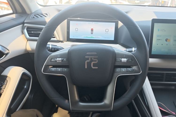 Used BYD Yuan UP 2024 401 km Active Version Steering Wheel
