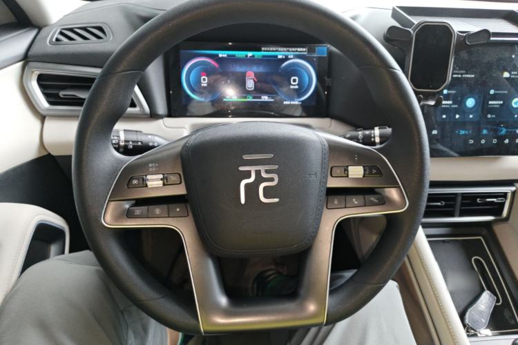 Used BYD Yuan UP 2024 401 km Active Version Steering Wheel