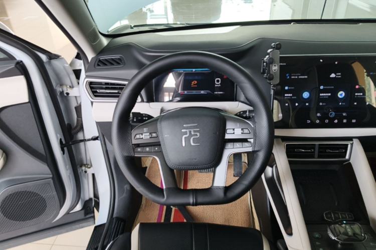 Used BYD Yuan UP 2024 401KM Beyond Edition Steering Wheel