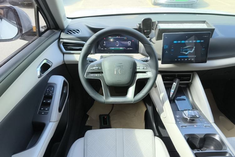 Used BYD Yuan UP 2024 401 km Active Version Steering Wheel