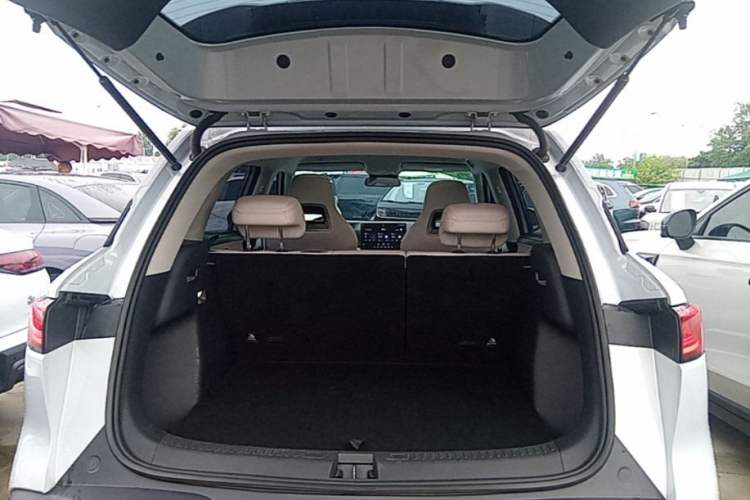 Used BYD Yuan UP 2024 401KM Beyond Edition Trunk